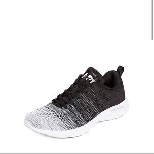 APL black and white techloom pro!